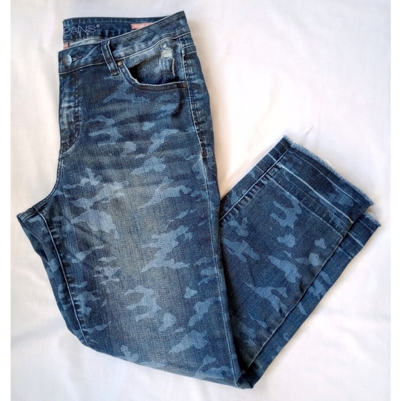 Jag Jeans Denim - 💠HP💠Jag Camo Mid-Rise Slim Ankle Jeans